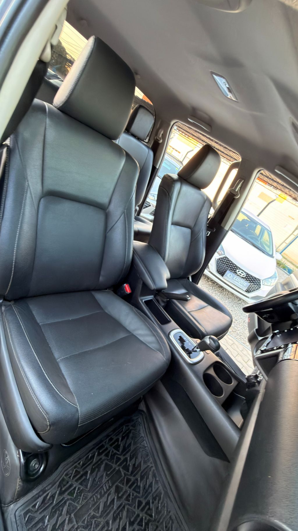 Hilux CD SRX 4x4 2.8 TDI 16V Diesel Aut. — foto 9