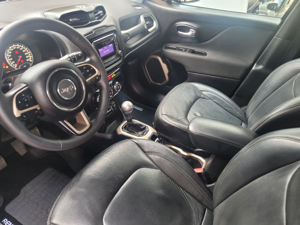 Renegade Sport 1.8 flex 4x2 manual. — foto 8