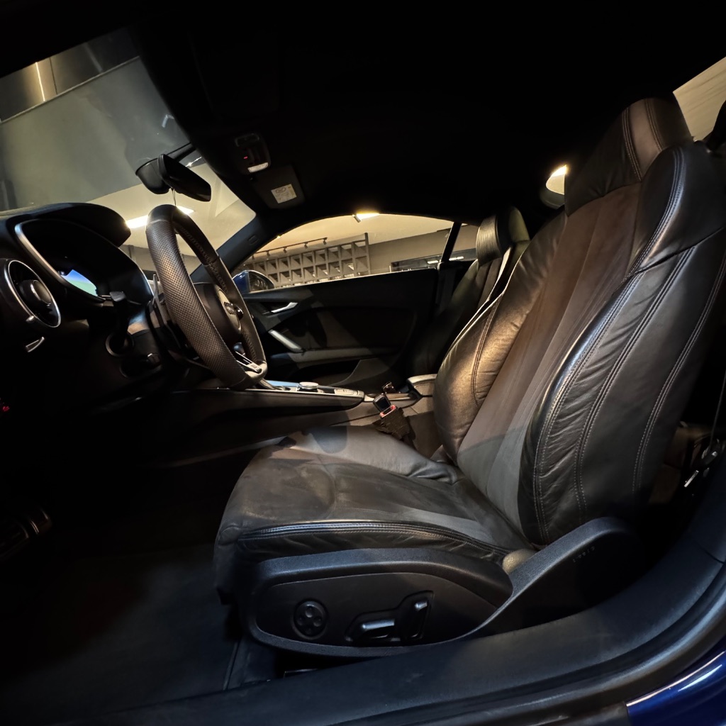 TT 2.0 16v TFSI S-Tronic — foto 9