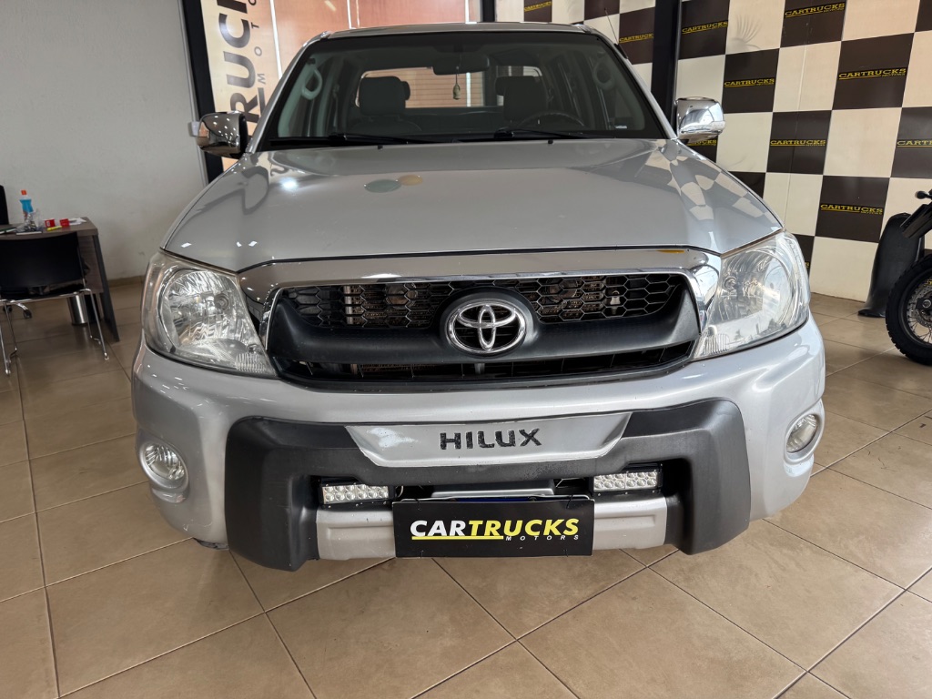 Hilux CD SR 4x2 2.7 16V/2.7 Gasolina Aut. — foto 2