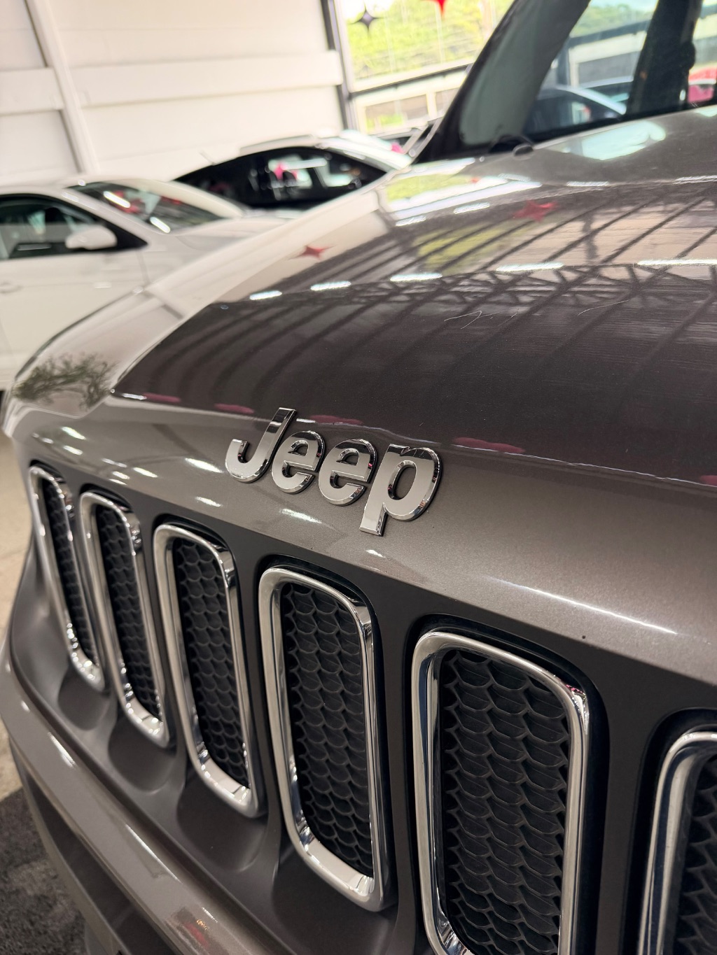 Renegade Sport 1.8 4x2 Flex 16V Aut. — foto 3