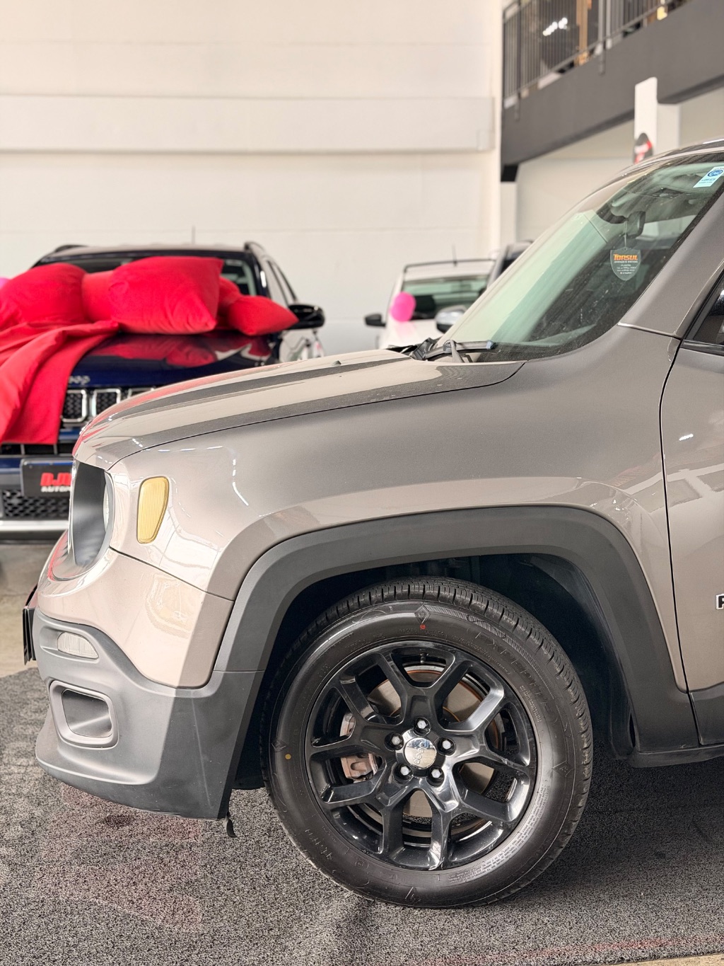 Renegade Sport 1.8 4x2 Flex 16V Aut. — foto 5