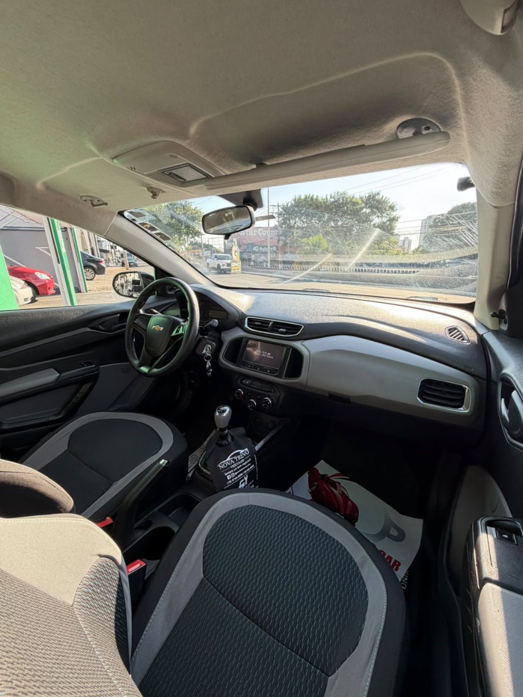 ONIX HATCH SELEÇÃO 1.0 8V Flex 5p Mec. — foto 6