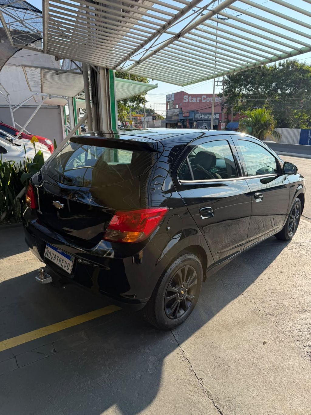 ONIX HATCH SELEÇÃO 1.0 8V Flex 5p Mec. — foto 8