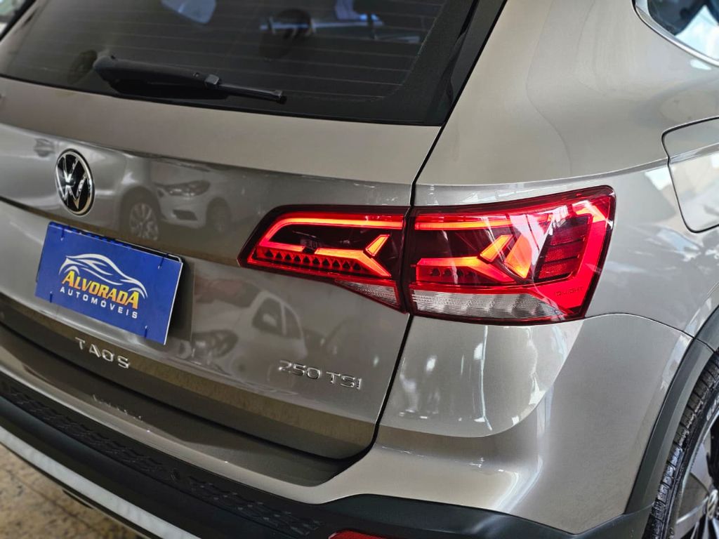 TAOS Highline 1.4 250 TSI Flex Aut. — foto 14