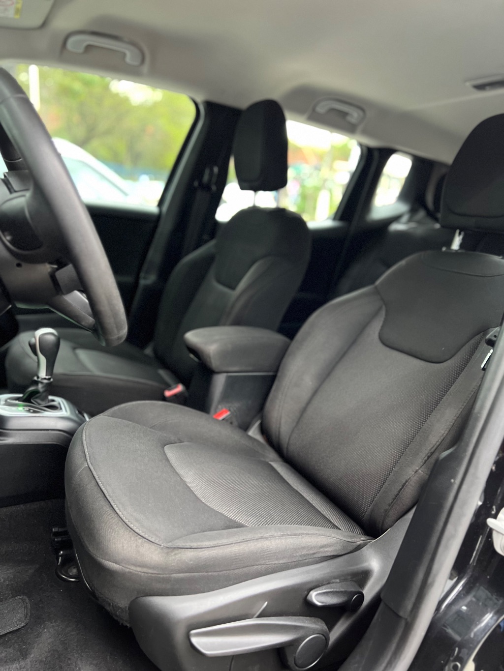 Renegade 1.8 4x2 Flex 16V Aut. — foto 18