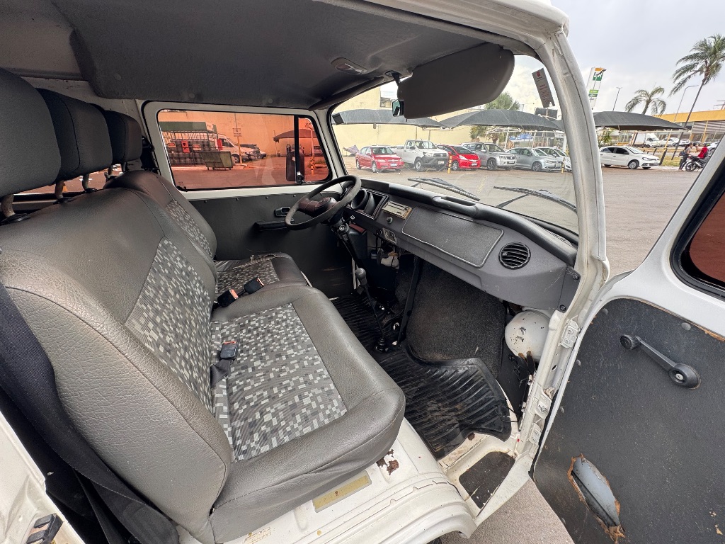 Kombi Lotação 1.4 Mi Total Flex 8V — foto 11