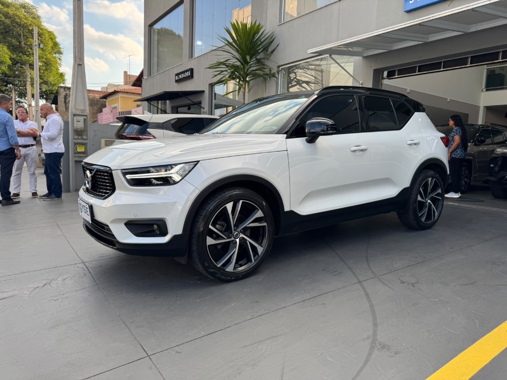 XC 40 T-5 R-DESIGN 2.0 252cv AWD — foto 2