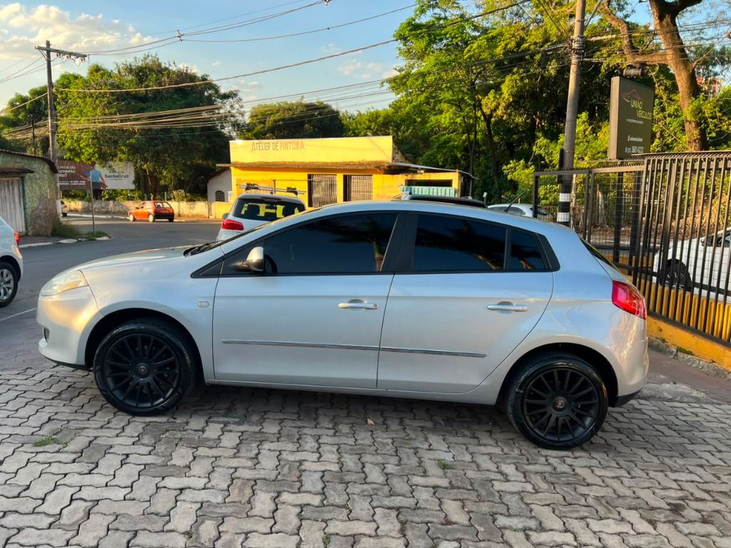 Bravo ESSENCE Dualogic 1.8 Flex 16V 5p — foto 4