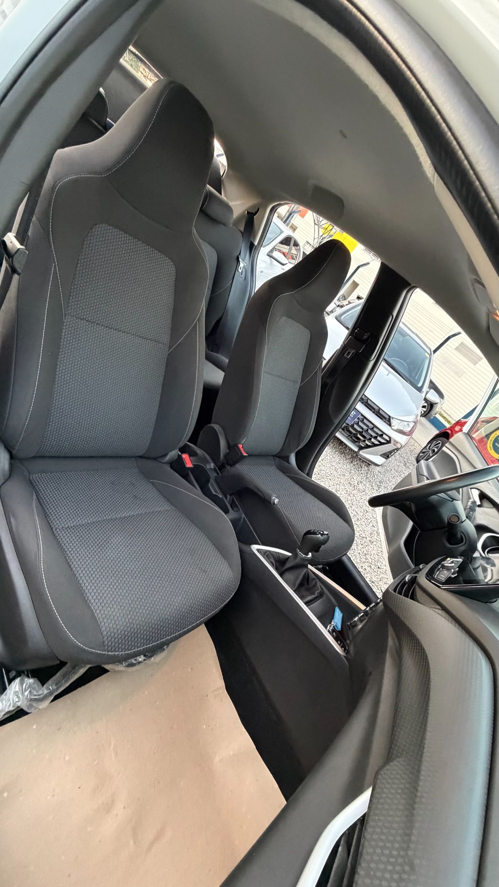 ONIX HATCH LT 1.0 12V Flex 5p Mec. — foto 9