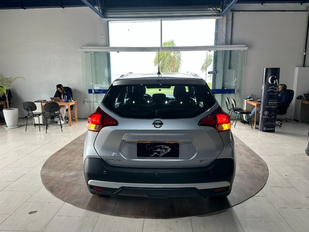 KICKS SV 1.6 16V FlexStar 5p Aut. — foto 6
