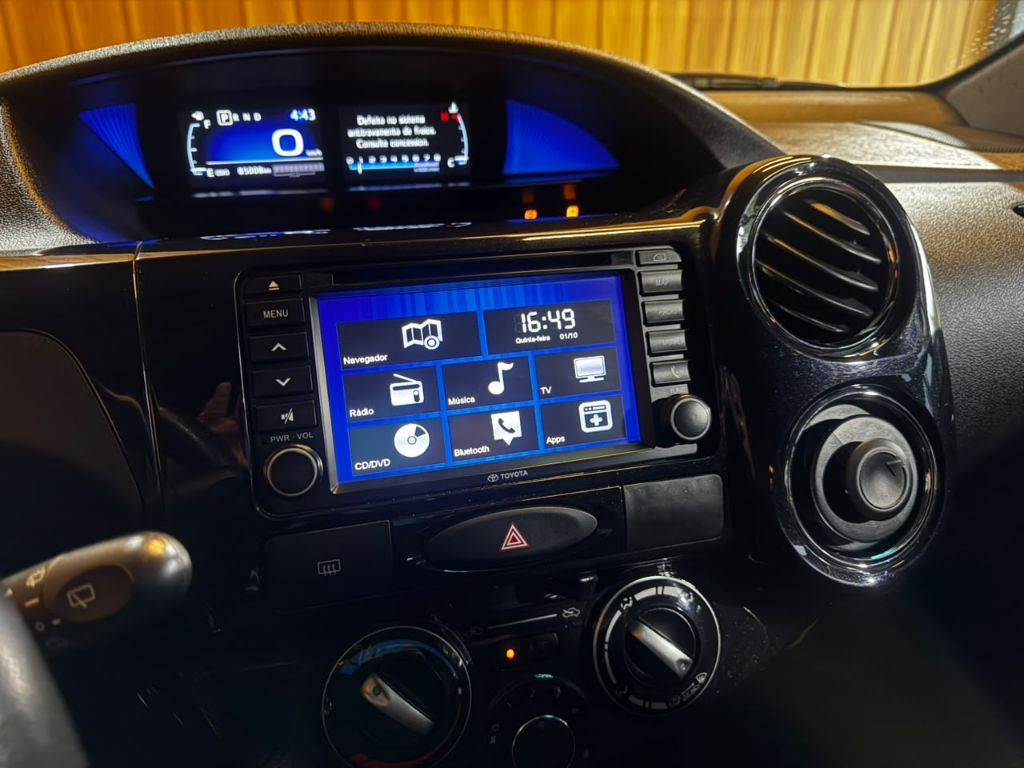 ETIOS PLATINUM 1.5 Flex 16V 4p Aut. — foto 5
