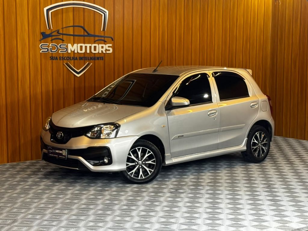 ETIOS PLATINUM 1.5 Flex 16V 4p Aut. — foto 1