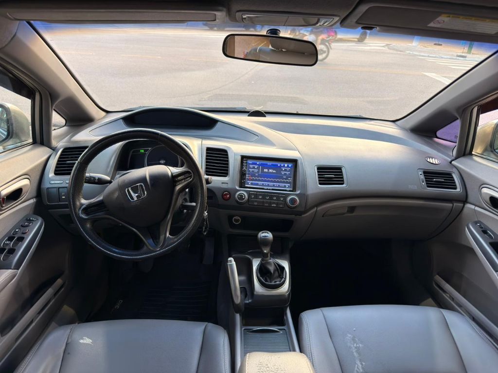 Civic Sedan LXS 1.8/1.8 Flex 16V Mec. 4p — foto 4