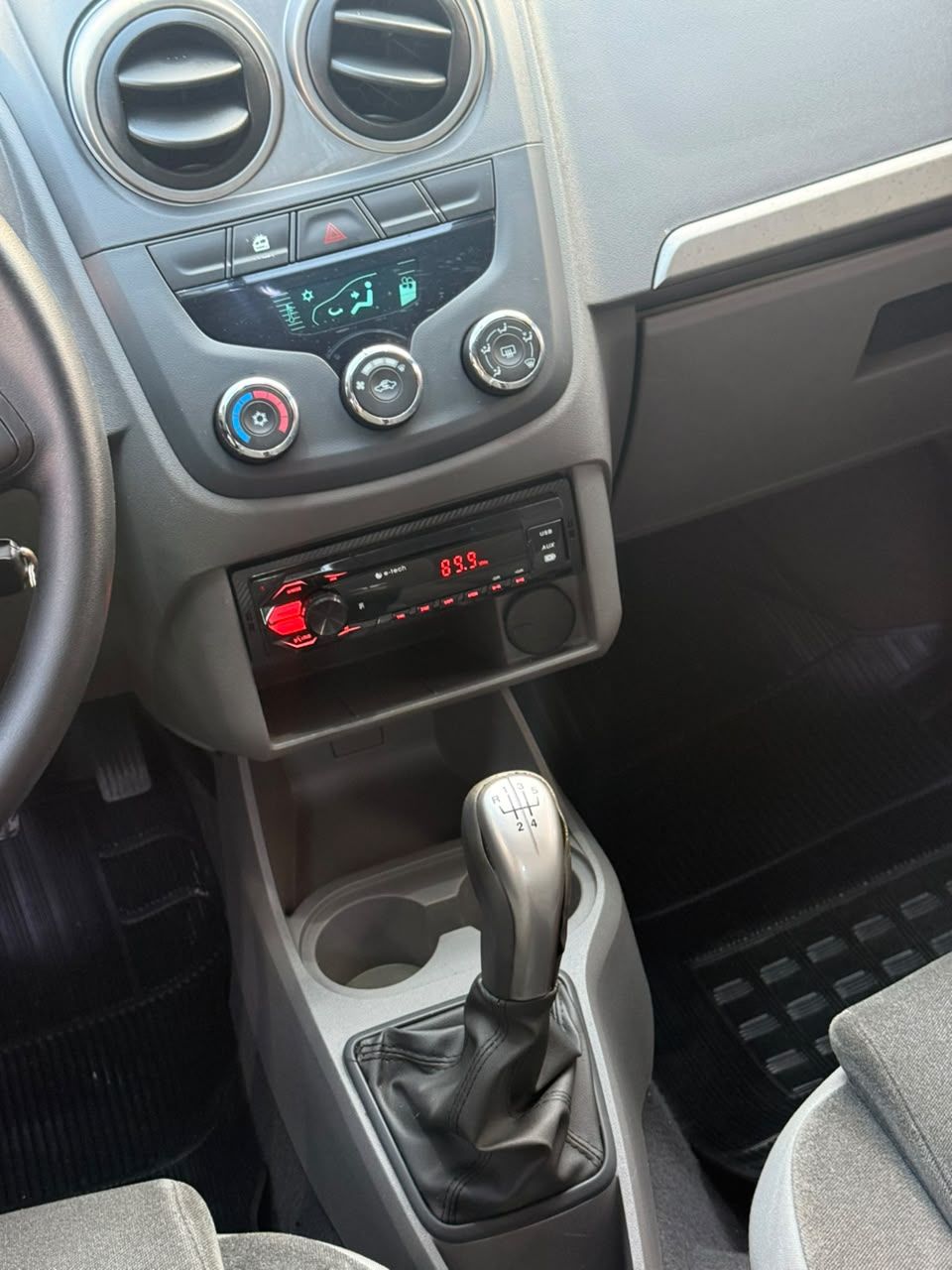 AGILE LTZ 1.4 MPFI 8V FlexPower 5p — foto 6