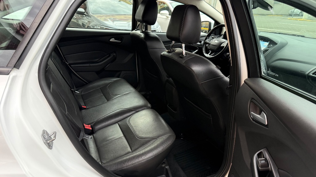 Focus Fastback SE/SE PLUS 2.0 Flex Aut. — foto 10