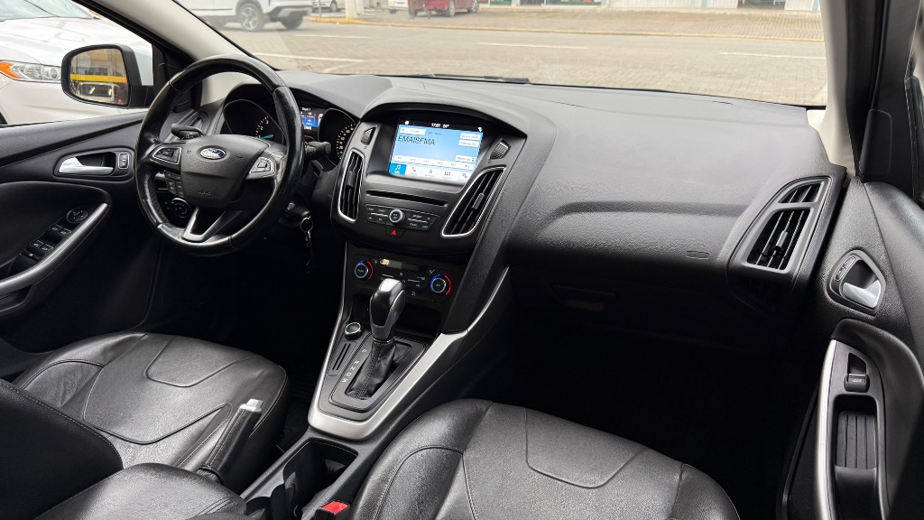 Focus Fastback SE/SE PLUS 2.0 Flex Aut. — foto 8
