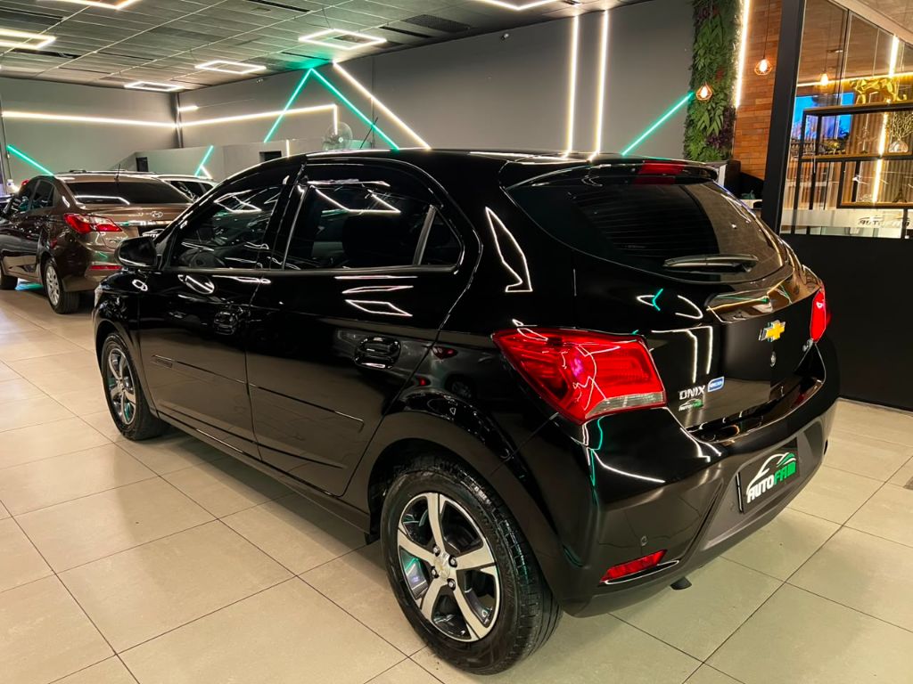 ONIX HATCH LTZ 1.4 8V FlexPower 5p Mec. — foto 4