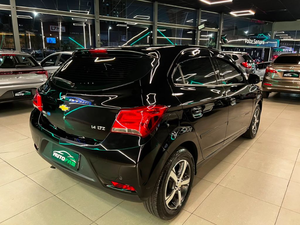 ONIX HATCH LTZ 1.4 8V FlexPower 5p Mec. — foto 6