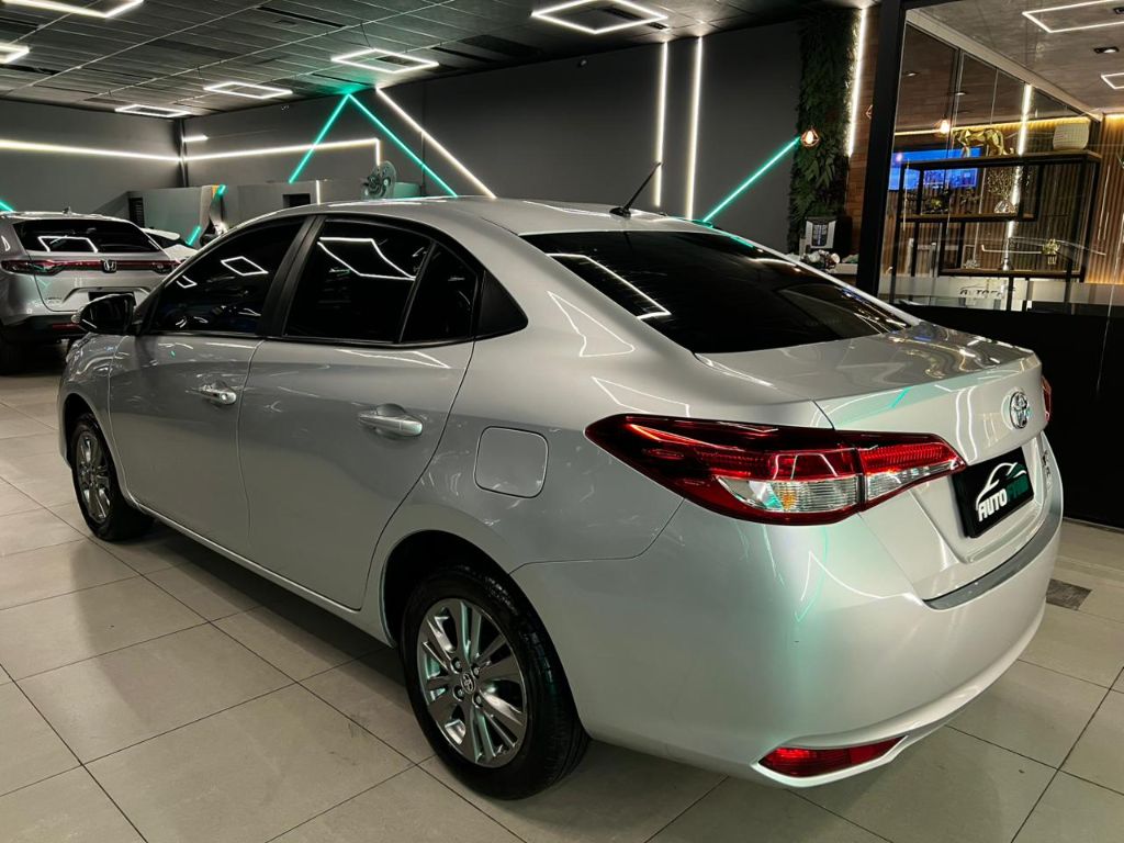 YARIS XL Plus Con. Sed. 1.5 Flex 16V Aut — foto 4