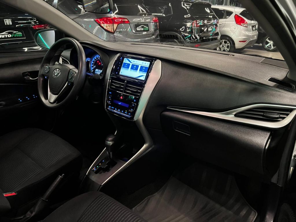 YARIS XL Plus Con. Sed. 1.5 Flex 16V Aut — foto 9