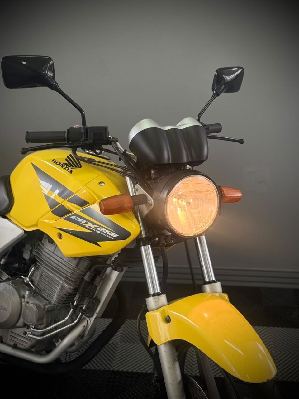 CBX 250 TWISTER — foto 2