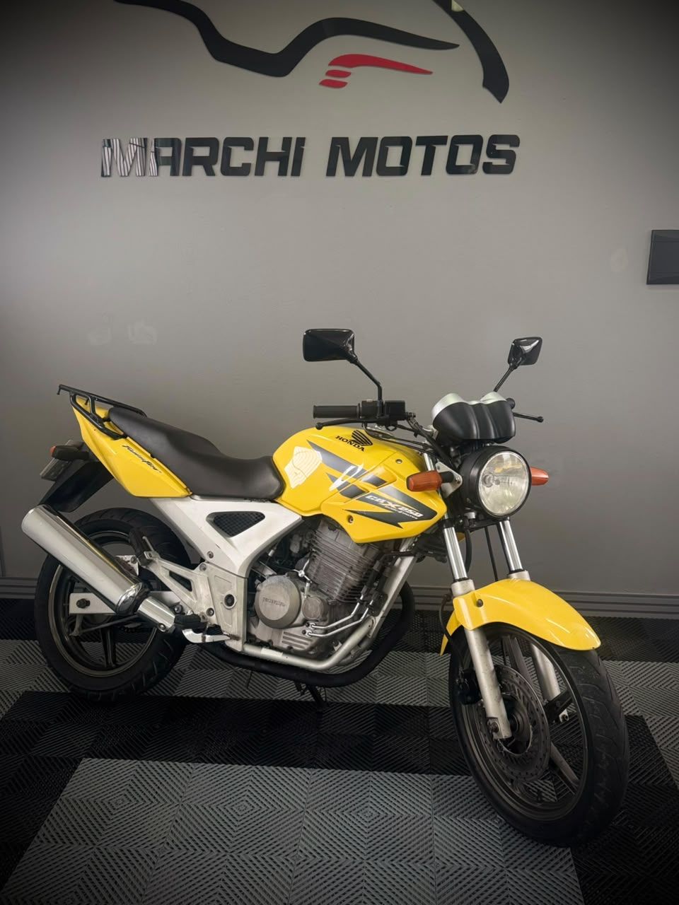 CBX 250 TWISTER — foto 1