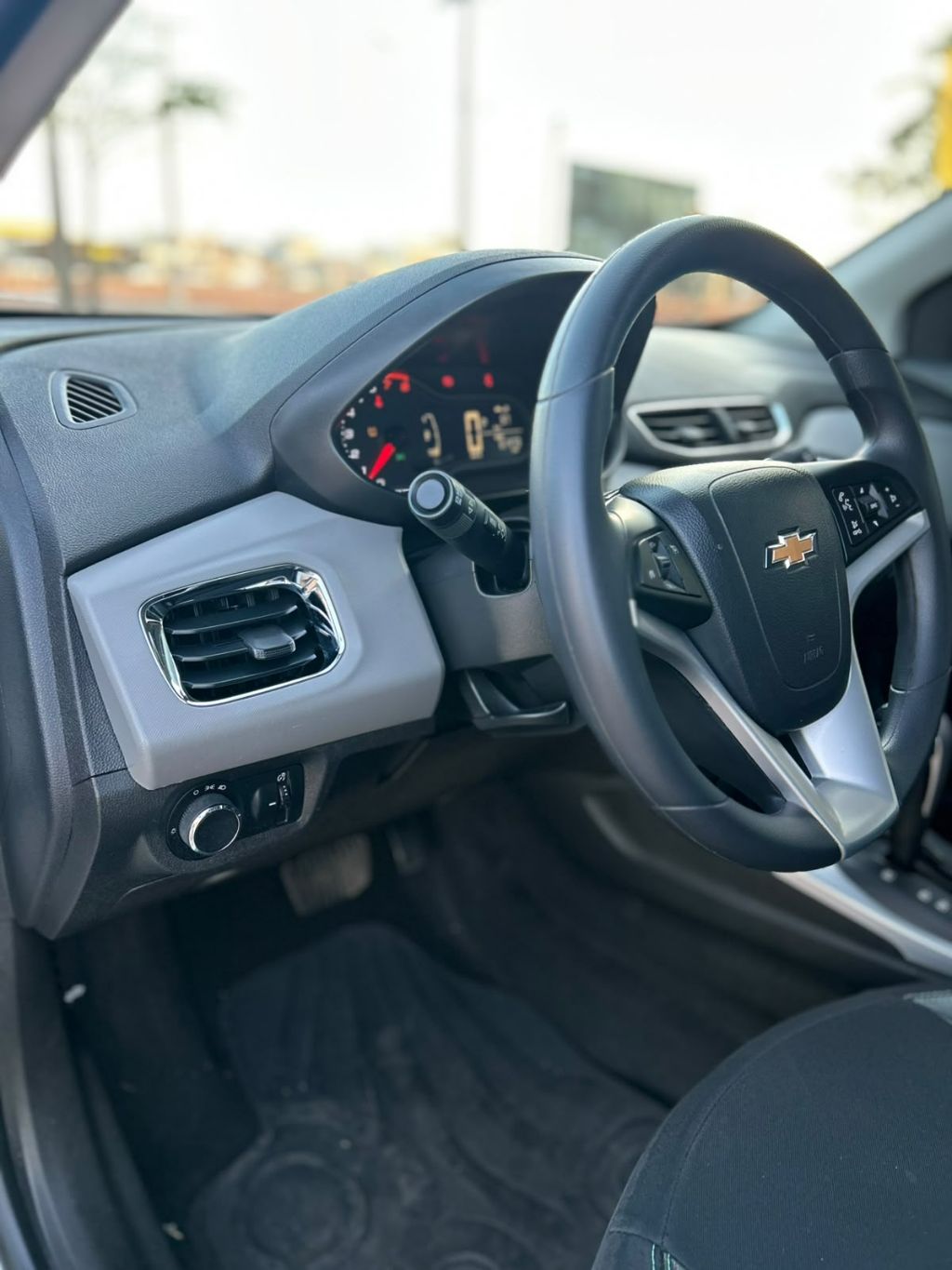 ONIX HATCH LT 1.4 8V FlexPower 5p Aut. — foto 5