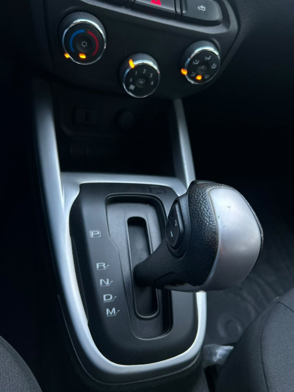 ONIX HATCH LT 1.4 8V FlexPower 5p Aut. — foto 12