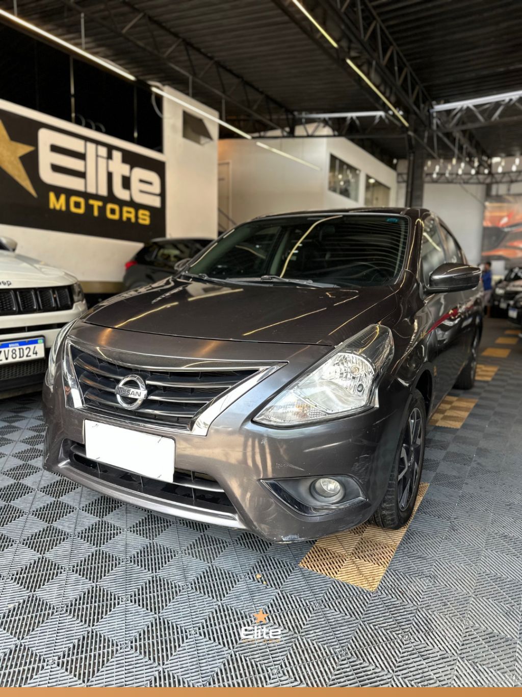 VERSA UNIQUE 1.6 16V Flex 4p Mec. — foto 2