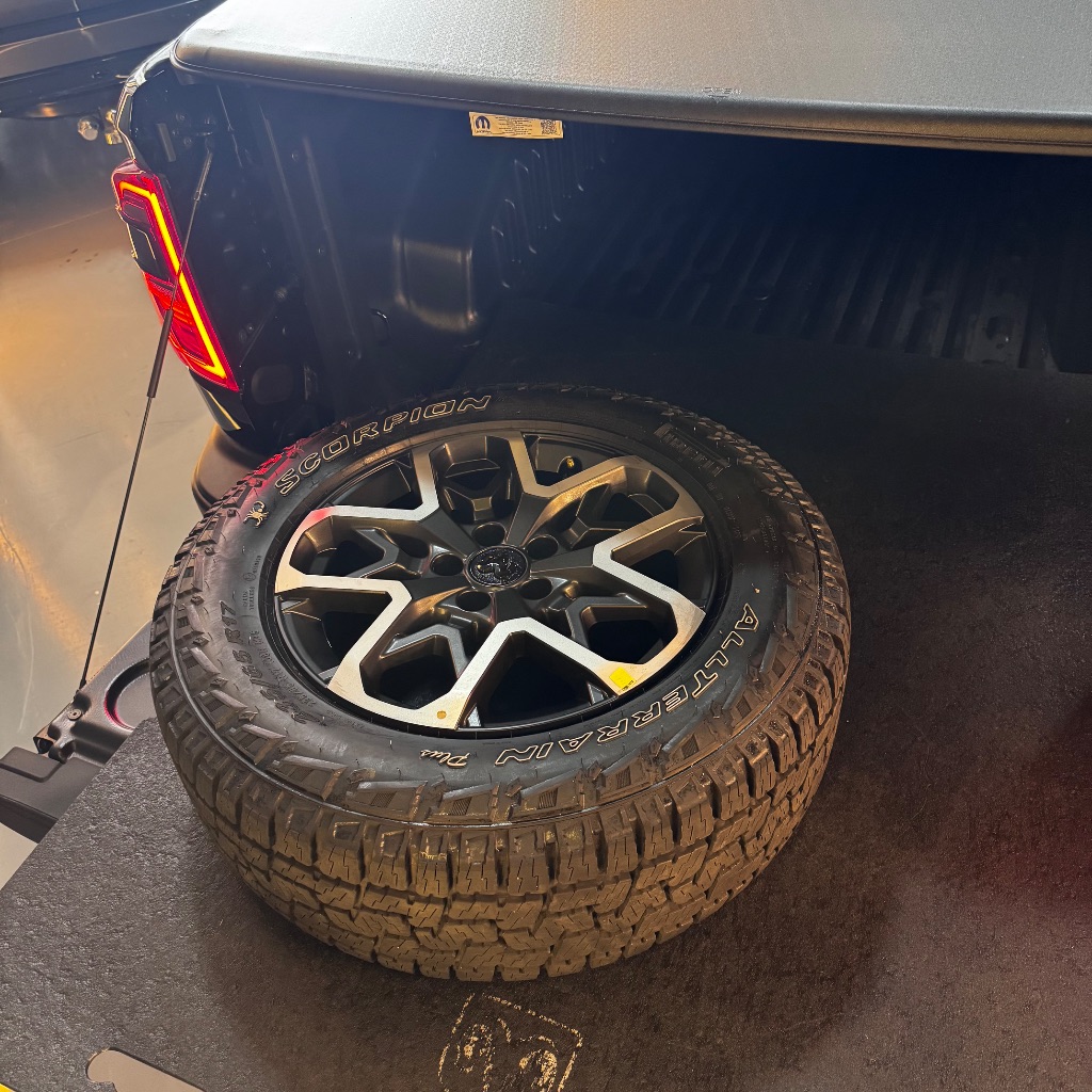 RAMPAGE REBEL 2.2 TB CD 4X4 Diesel Aut. — foto 17