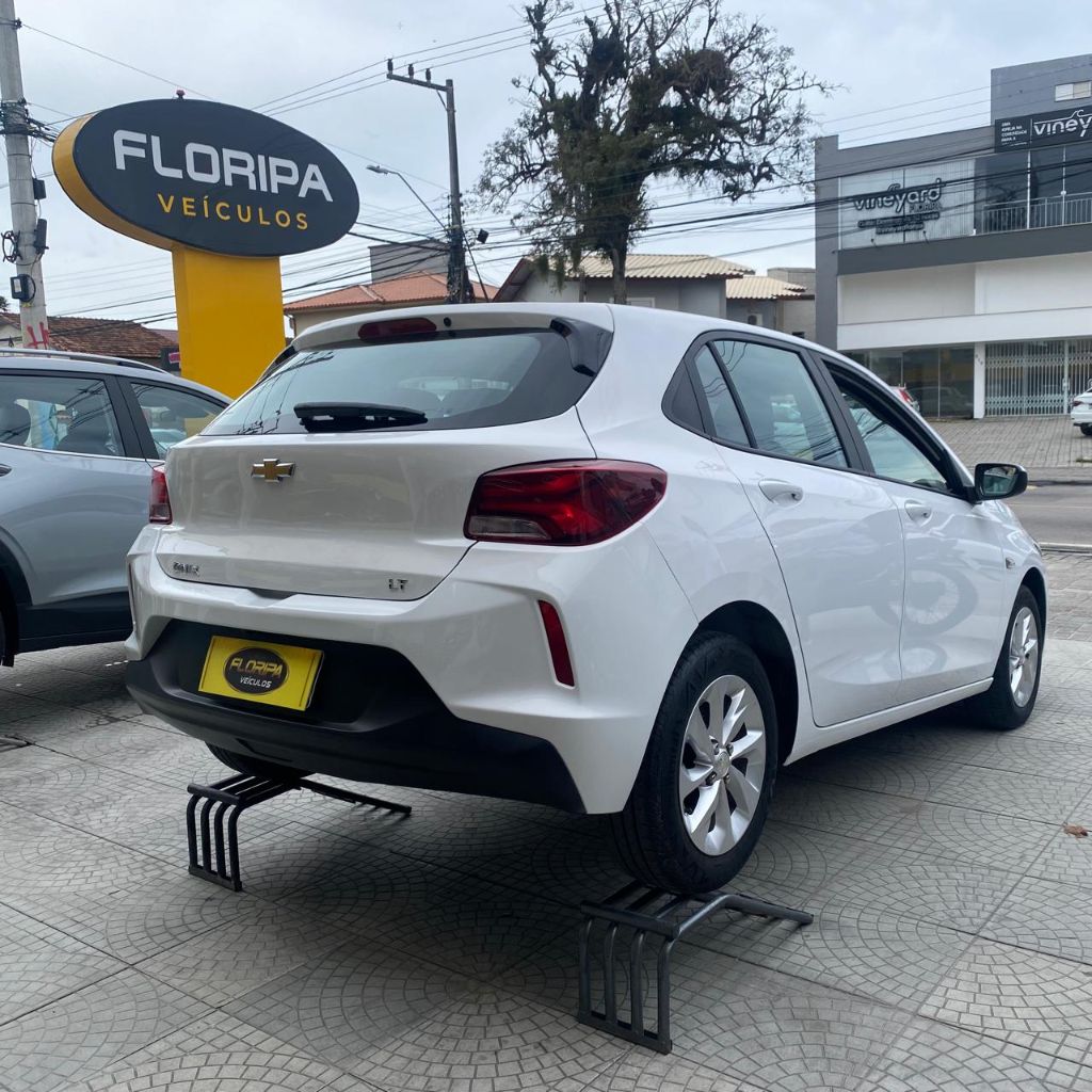 ONIX HATCH LT 1.0 12V Flex 5p Mec. — foto 4