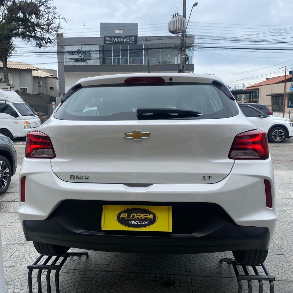 ONIX HATCH LT 1.0 12V Flex 5p Mec. — foto 5