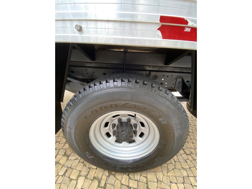 F-350 TROPICAMPO CD 3.9  TDI (diesel) — foto 15