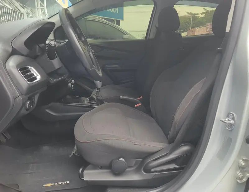 ONIX 1.4 MPFI LTZ 8V FLEX 4P MANUAL — foto 8