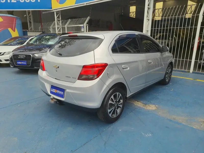 ONIX 1.4 MPFI LTZ 8V FLEX 4P MANUAL — foto 4