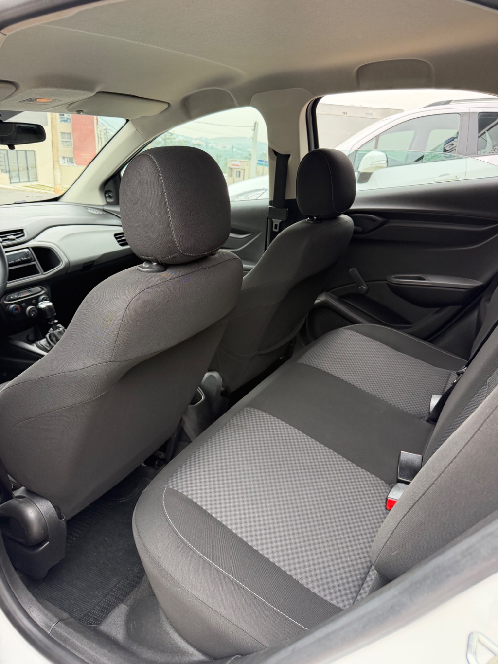 ONIX HATCH Joy 1.0 8V Flex 5p Mec. — foto 8