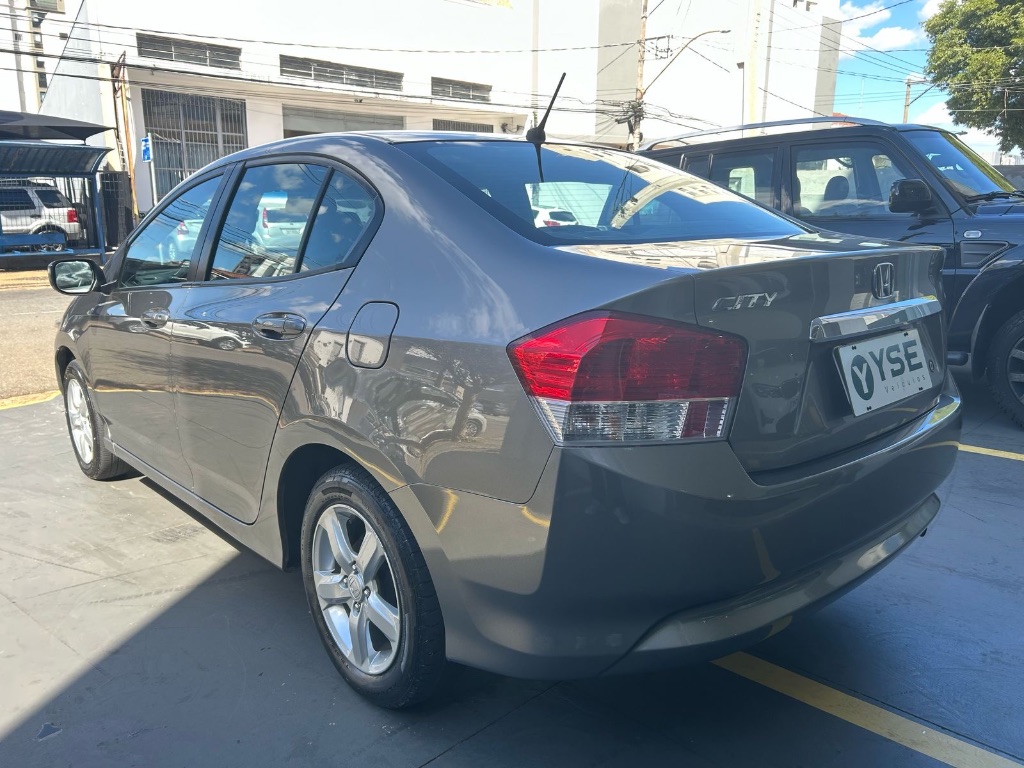 CITY Sedan LX 1.5 Flex 16V 4p Mec. — foto 2