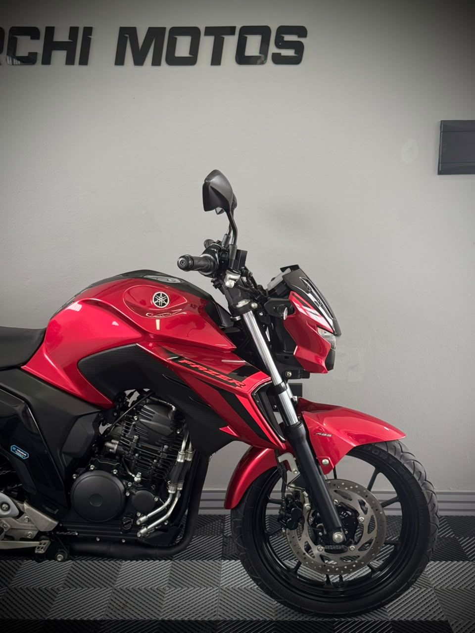 FZ25 250 FAZER CONNECTED — foto 3