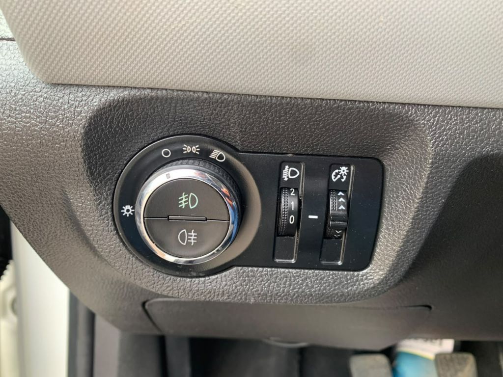 ONIX HATCH LT 1.4 8V FlexPower 5p Mec. — foto 17