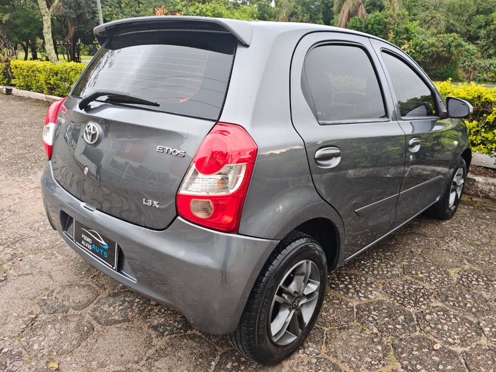 ETIOS X 1.3 Flex 16V 5p Mec. — foto 4
