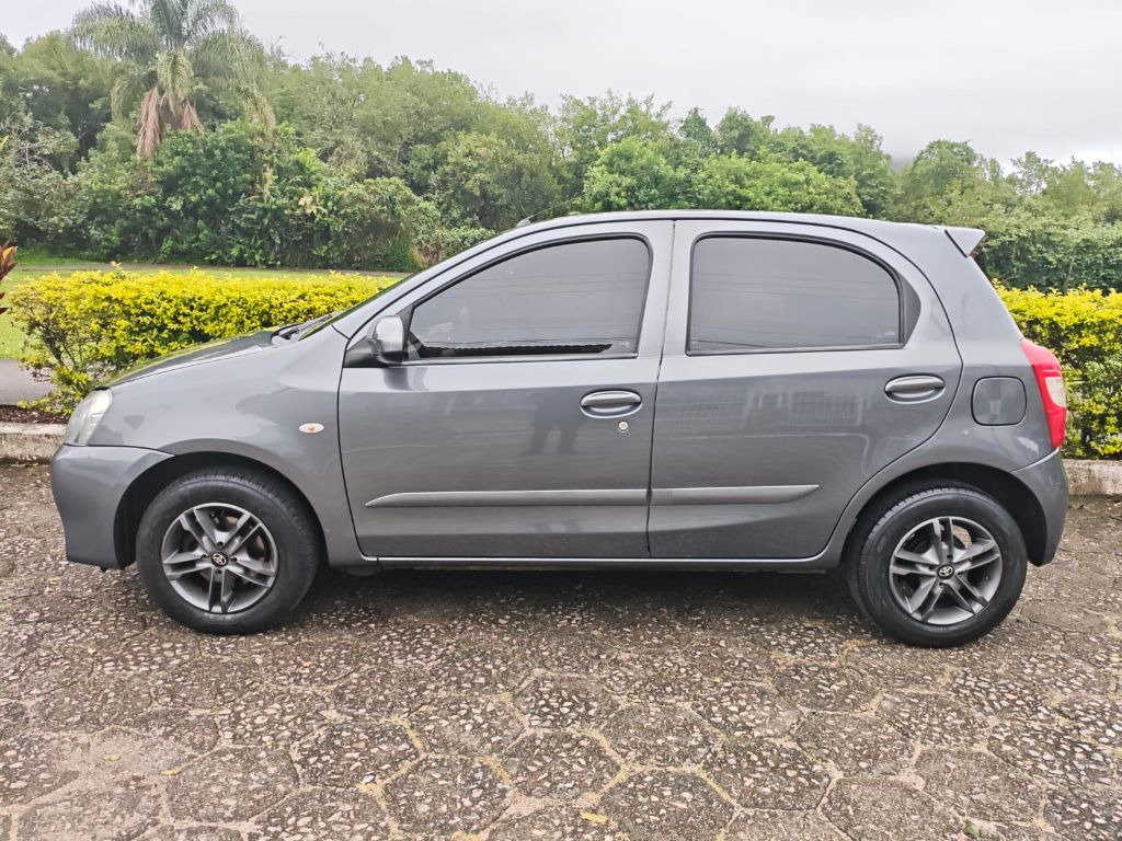 ETIOS X 1.3 Flex 16V 5p Mec. — foto 8