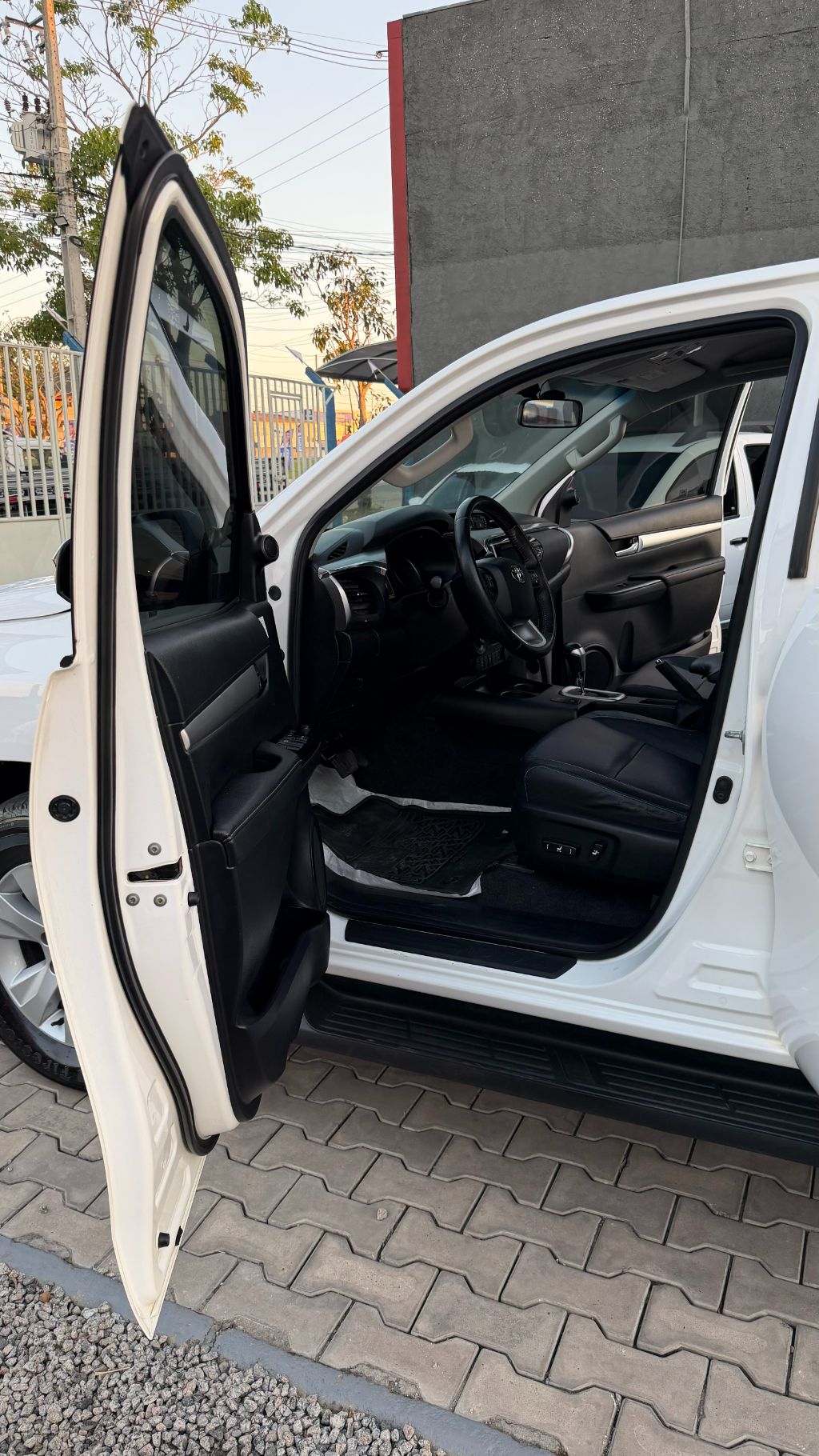 Hilux CD SRV 4x4 2.8 TDI Diesel Aut. — foto 12
