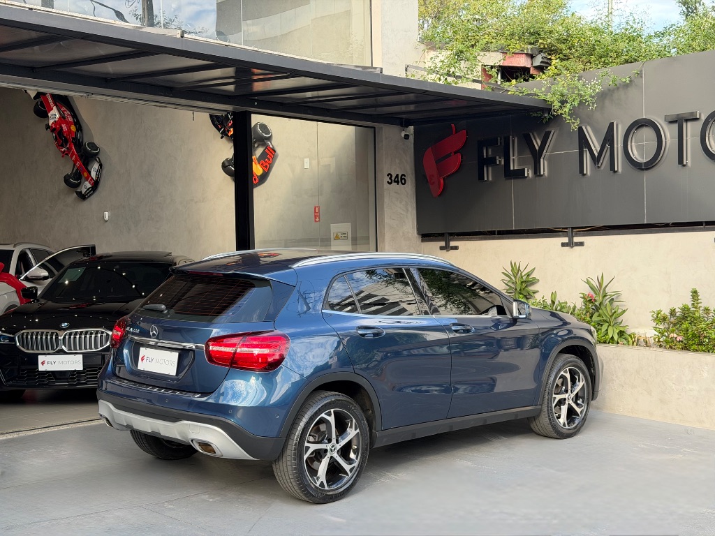 GLA 200 Advance 1.6/1.6 TB 16V Flex Aut. — foto 2