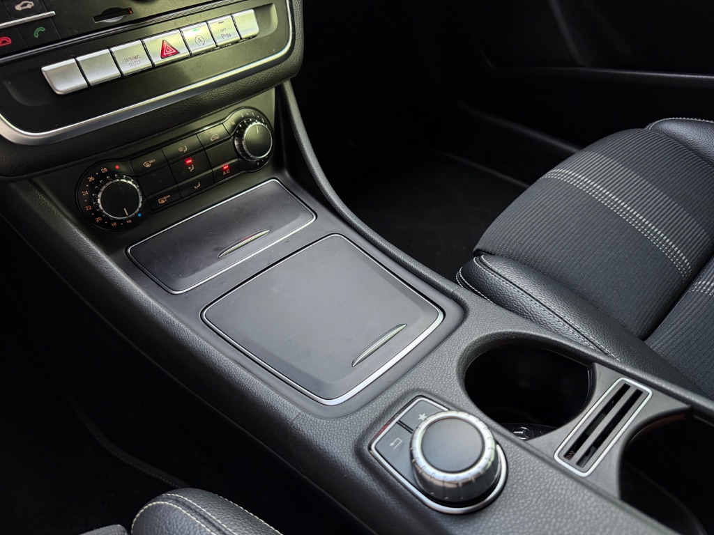 GLA 200 Advance 1.6/1.6 TB 16V Flex Aut. — foto 14