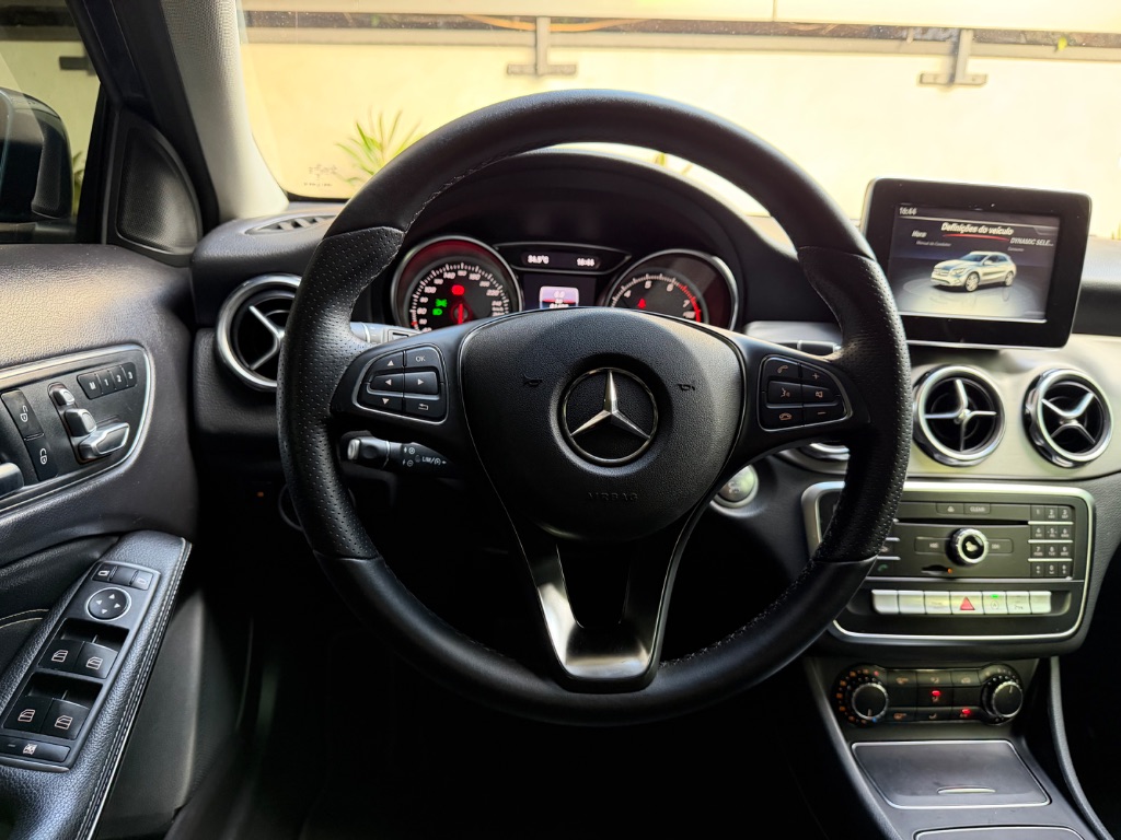 GLA 200 Advance 1.6/1.6 TB 16V Flex Aut. — foto 12