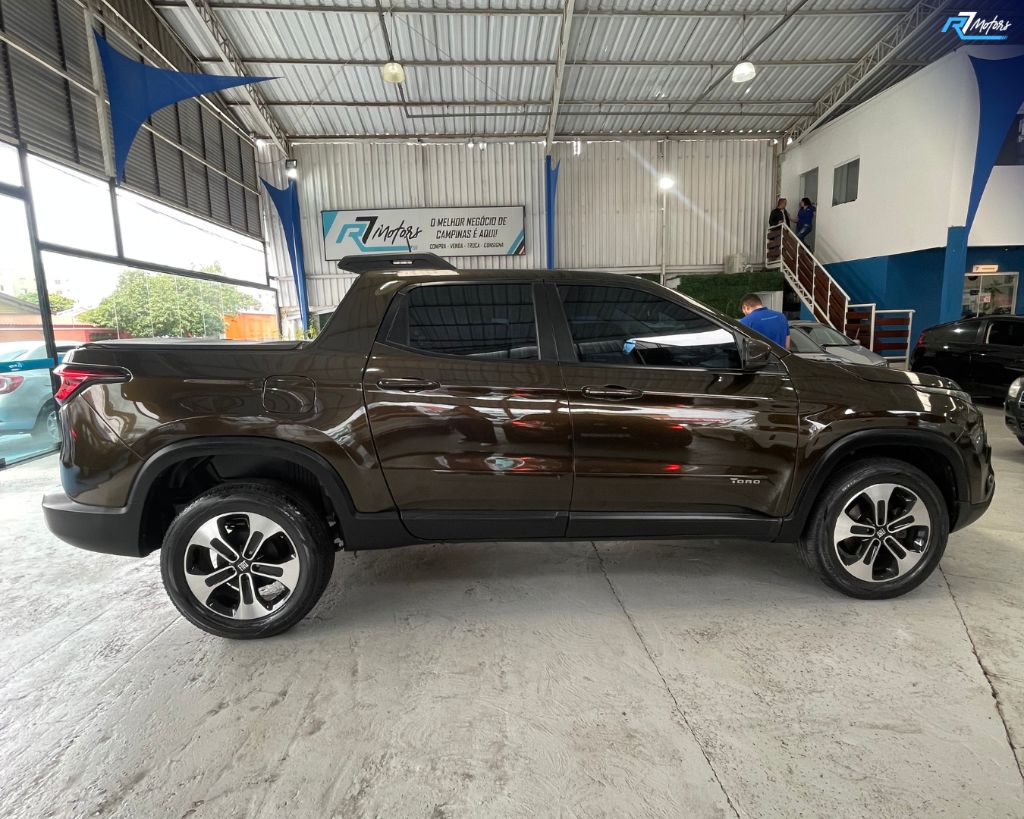Toro Freedom 1.8 16V Flex Aut. — foto 11