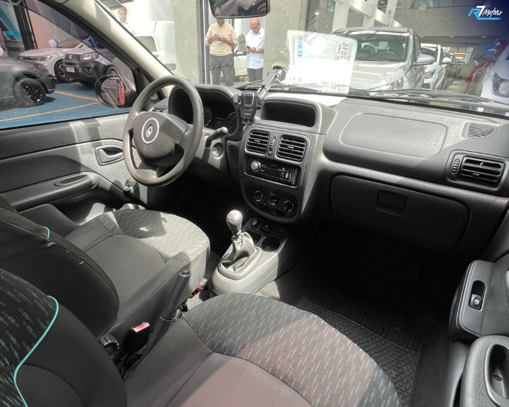RENAULT CLIO 1.0 EXPRESSION 16V FLEX 4P MANUAL — foto 2