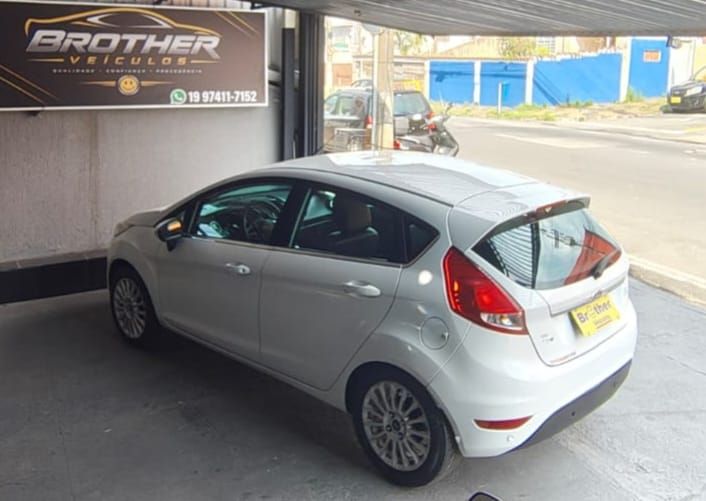 Fiesta TITANIUM 1.6 16V Flex Mec. — foto 5