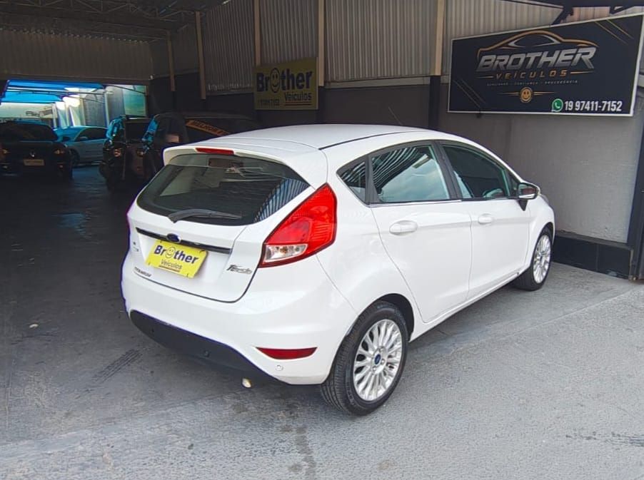 Fiesta TITANIUM 1.6 16V Flex Mec. — foto 4